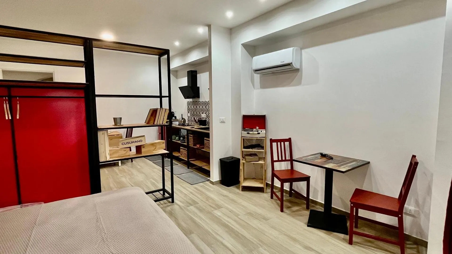 Porta D Ossuna Comfort Apartments Палермо 0*,  Италия